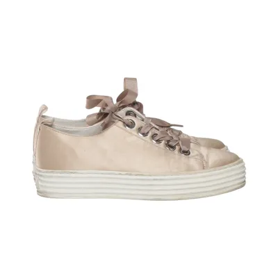 Baskets (Beige) de Philip Hog