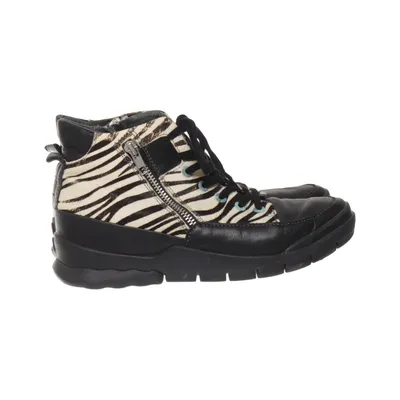 Bottines (Noir, Blanc) de Wolky