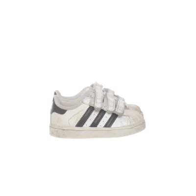 Sneakers (Superstar) from Adidas