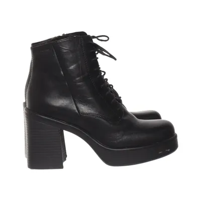 Laced boots (Black) from Vagabond Leather