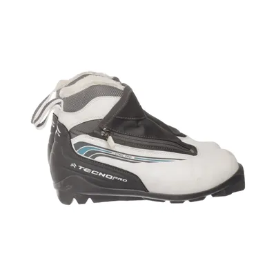 Cross-country ski boots (Safine) from Safine