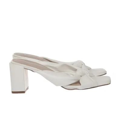 Mules (Blanc) de Mia