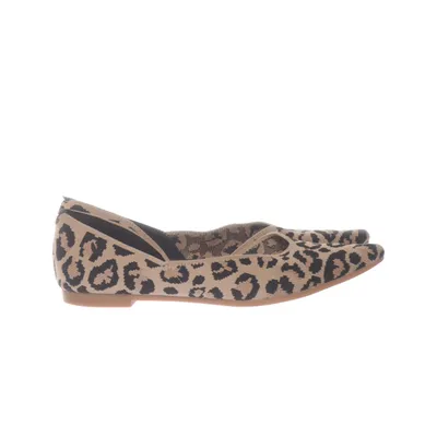 Sandals (Beige, Black) from Vivaia