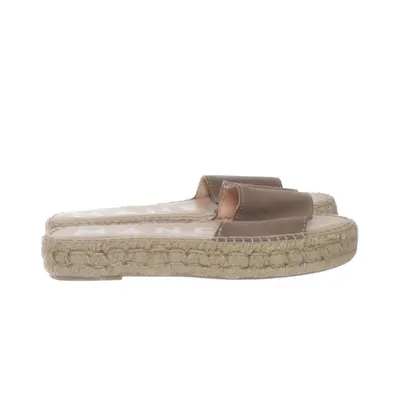 Slip-ins (Brown) from Manebí