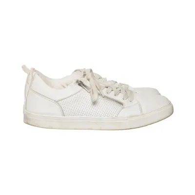 Sneakers (White) from Icono