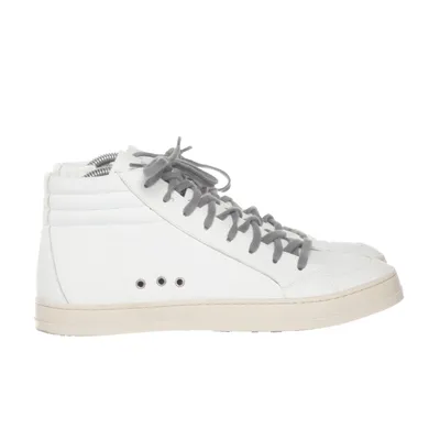 Sneakers (White) from P448
