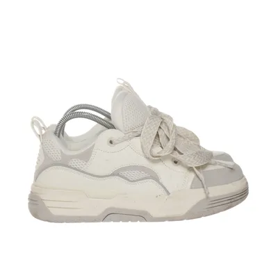 Sneakers (White) from Oxmox