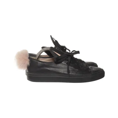 Sneakers (Bunny) van Minna Parikka