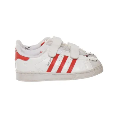 Sneakers (Superstar X Sanrio) från Adidas