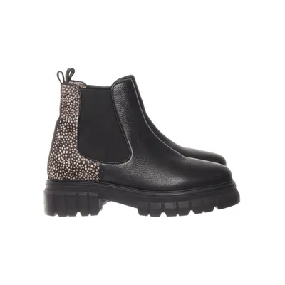 Chelsea boots (Black) from Maruti