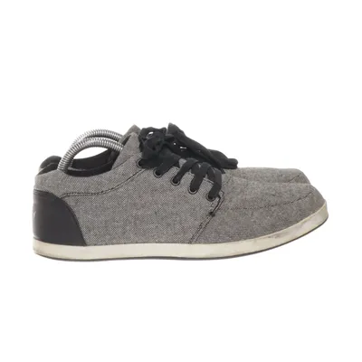 Sneakers (Gray) from Victory