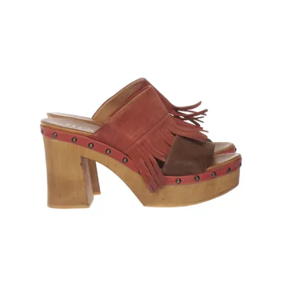 Träskor (Röd, Brun) från Mjus