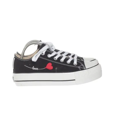 Canvas shoes (Black, White) from British Knights