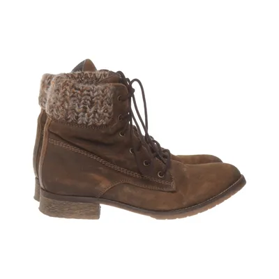 Laced boots (Brown) from Hot Ice