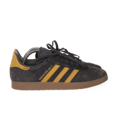 Sneakers (Samba Manchester United) from Adidas