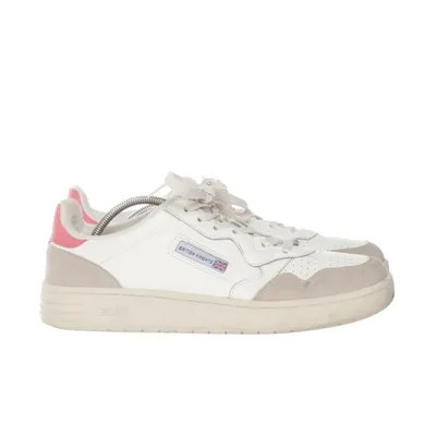 Sneakers (White) from British Knights