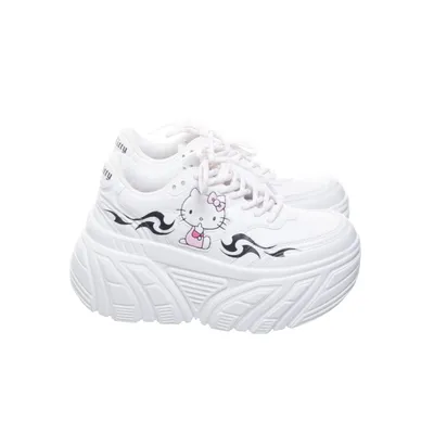 Hello kitty schoenen online bershka