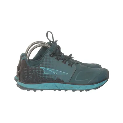Hiking shoes (Superior 4.5) from Altra