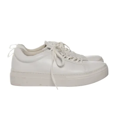 Baskets (Blanc) de Vagabond Cuir