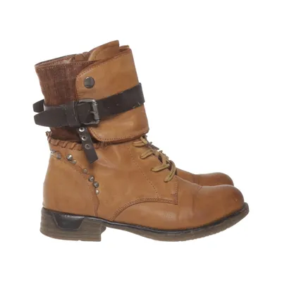 Laced boots (Brown) from Super Mode