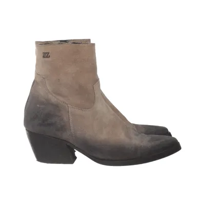 Heeled boots (Gray, Black) from Lazamani