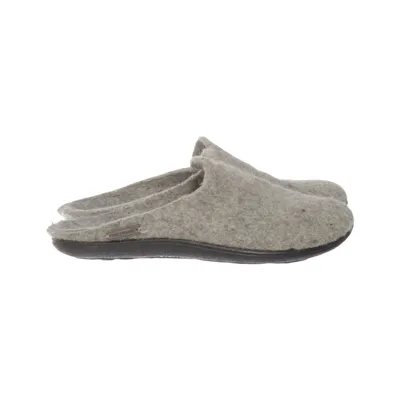 Slippers (Gray) from Shepherd Wool