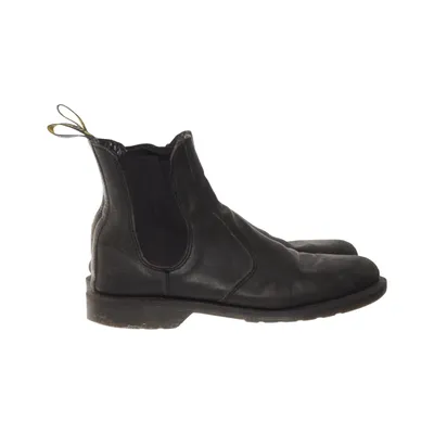 Chelsea boots (Laura) from Dr. Martens
