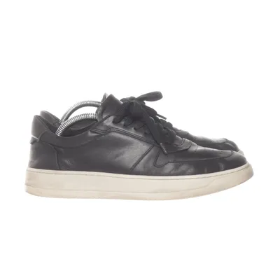 Sneakers (Black) from Garment Project