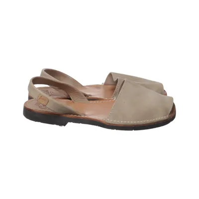 Sandals (Beige) from Castell Leather