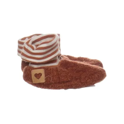 Baby booties (Brown, White) from Handmade Wool