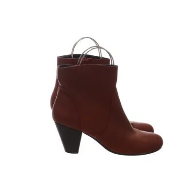 Heeled boots (Brown) from SPM