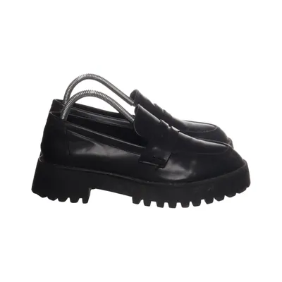 Loafers (Zwart) van Stradivarius