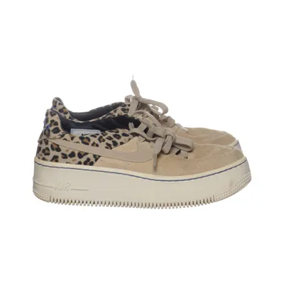 Sneakers (Air Force 1 Sage Low) från Nike