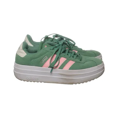 Sneakers (Groen, Roze, Wit) van Adidas