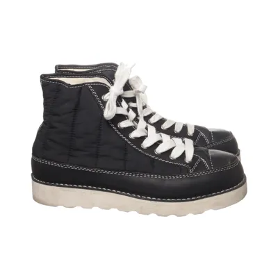 Sneakers (Black, White) from Good News
