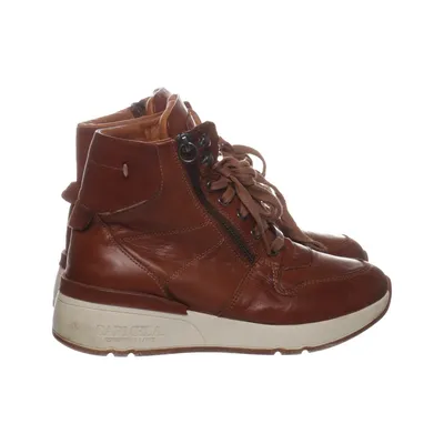 Laced boots (Brown) from Carmela