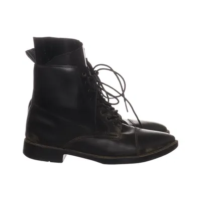 Laced boots (Black) from Steeds