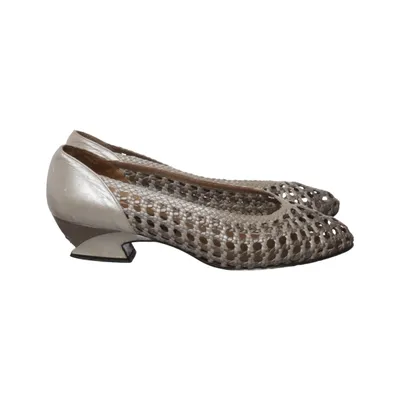 Ballet flats (Beige) from Stuart Weitzman