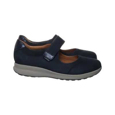 Walking shoes (Unstructured) from Unstructured by Clarks Leather