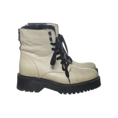 Bottes à lacets (Noir, Blanc) de An Other A