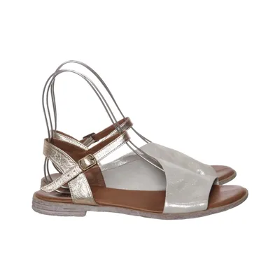 Sandaler (Silverfärgad, Guldfärgad, Brun) från Bueno Skinn