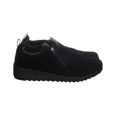 Slip-ons (Black) from Walkx