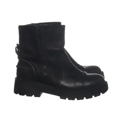 Boots (1103752) from UGG