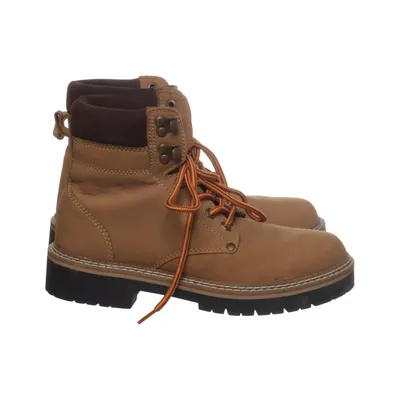Laced boots (Brown)
