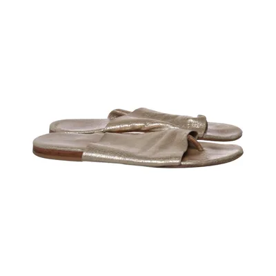 Flip-flops (Gold) from Manila Grace