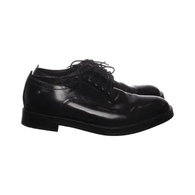 Derby schoenen (Keats) van Base London