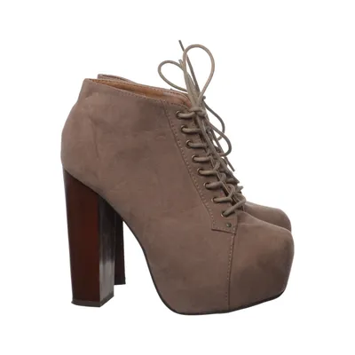 Heeled boots (Beige) from Diamantique