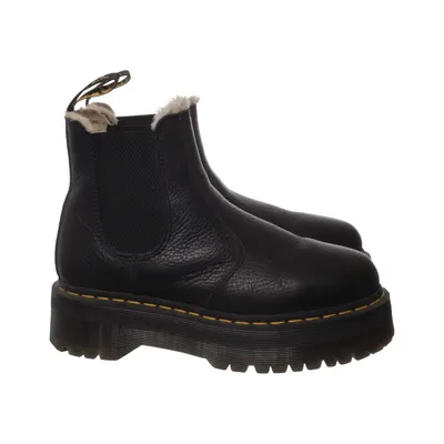 Chelsea boots (Black) from Dr. Martens