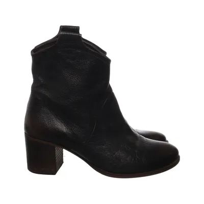 Ankle boots (Brown) from Halmanera Leather