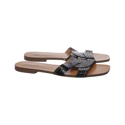 Slip-ins (Zwart) van Ella Cruz